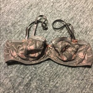 Rare Victoria’s Secret Lace Bling Bra